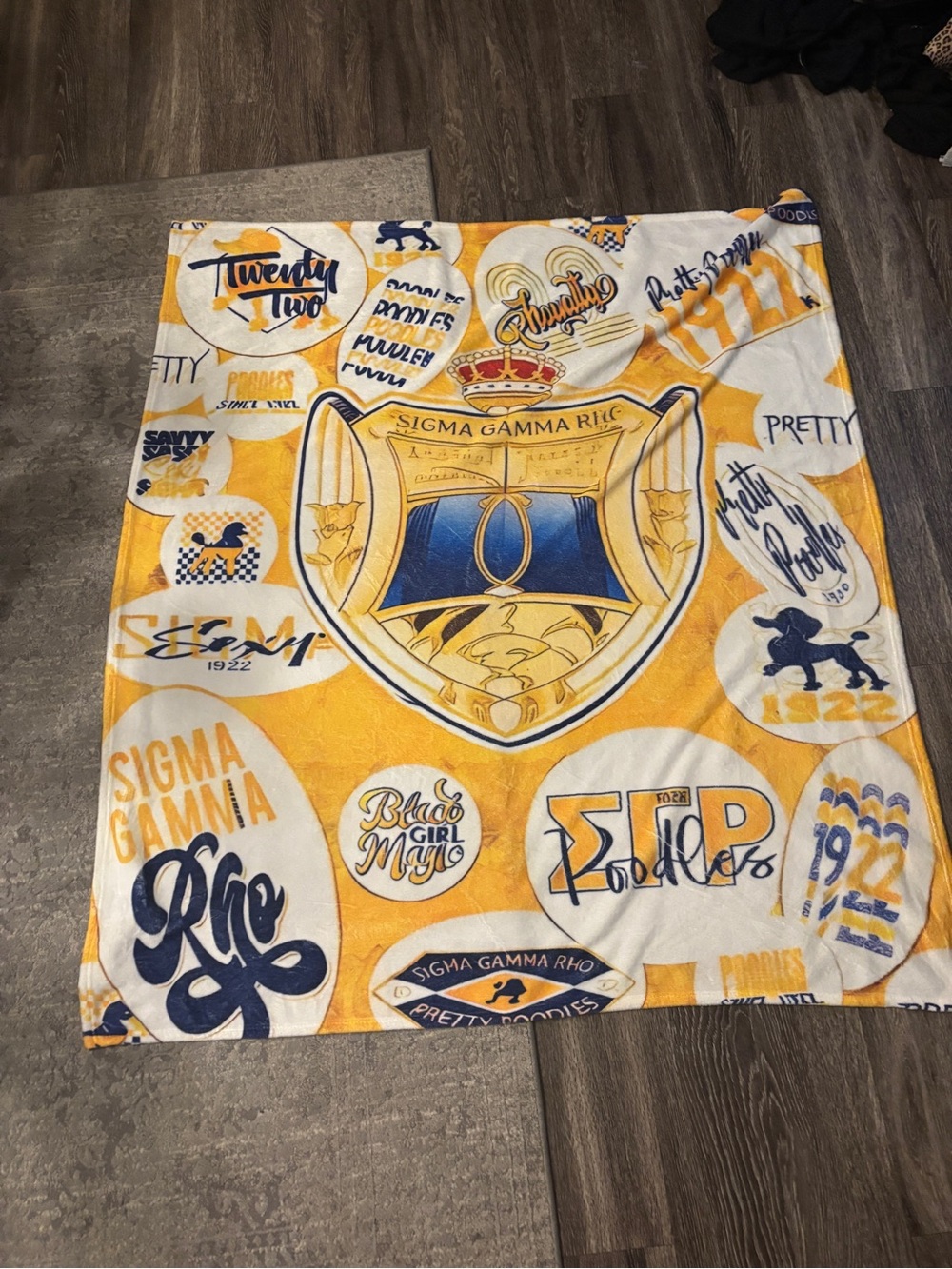 Crest Plush Throw Blanket in Yellow & Blue